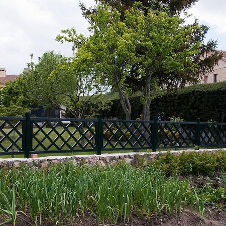 Hospederia Gemma Hotel La Lastrilla Luaran gambar